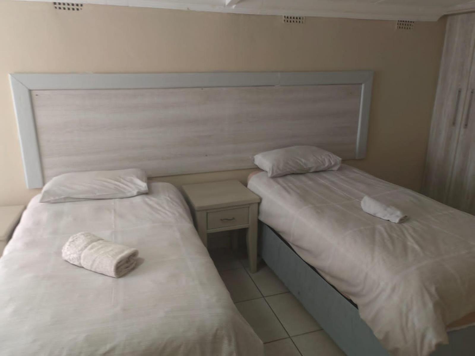 Sibahlenomhlambi Guesthouse Springs  Zimmer foto