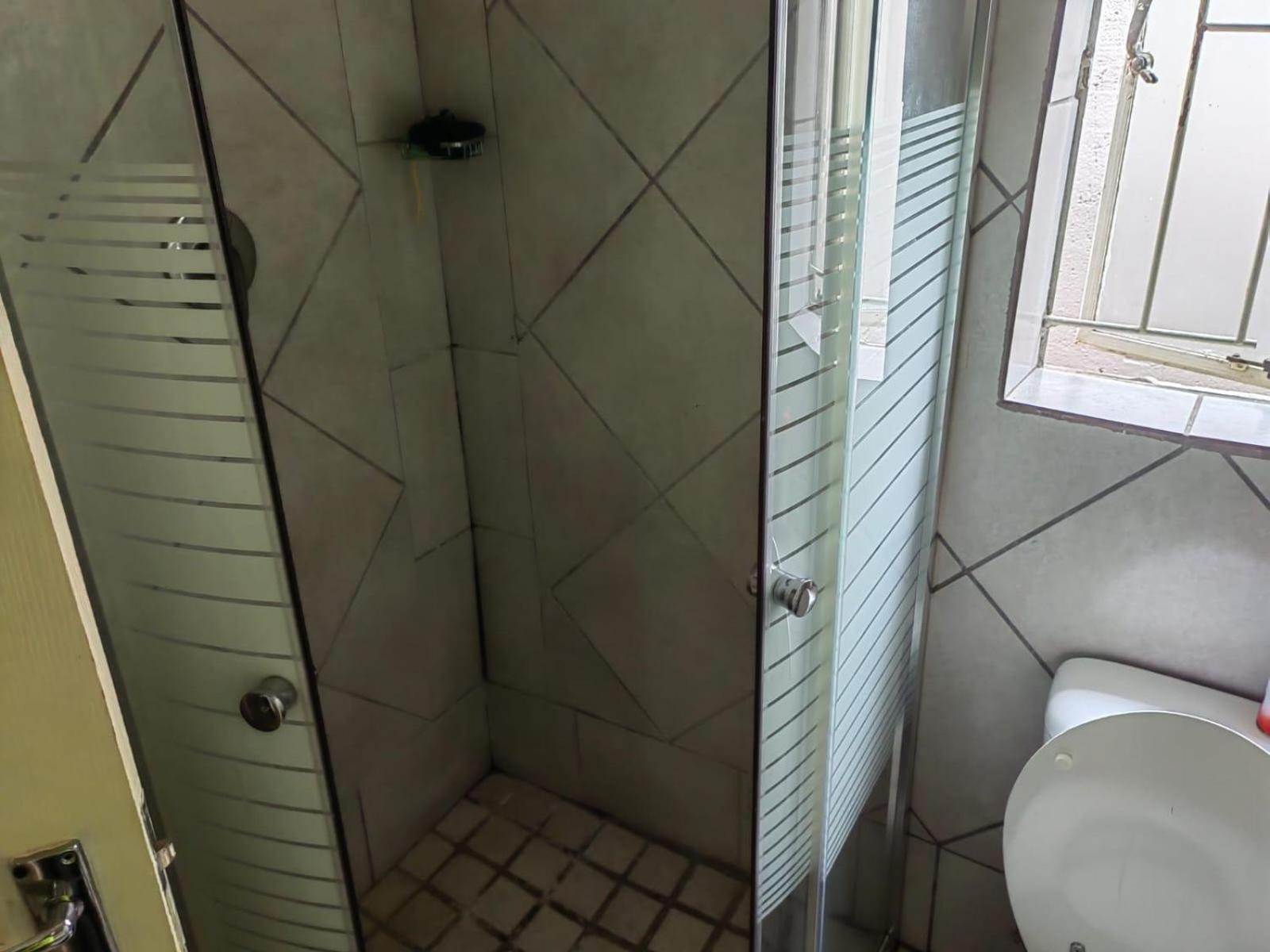 Sibahlenomhlambi Guesthouse Springs  Zimmer foto