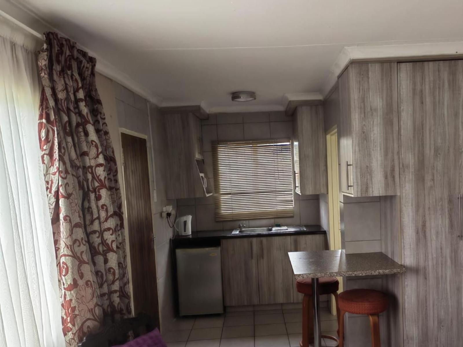 Sibahlenomhlambi Guesthouse Springs  Zimmer foto