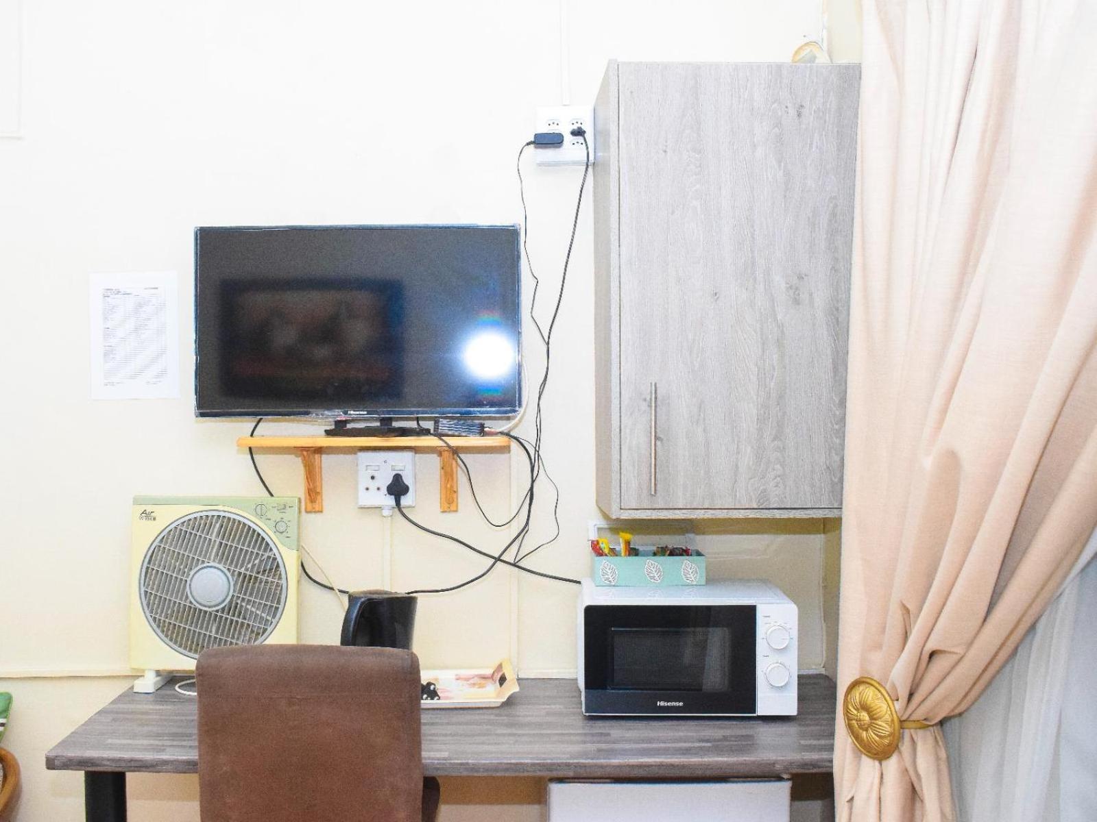 Sibahlenomhlambi Guesthouse Springs  Zimmer foto