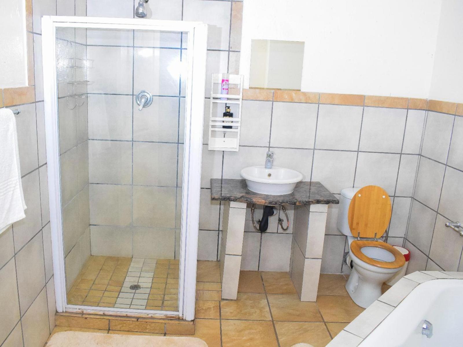 Sibahlenomhlambi Guesthouse Springs  Zimmer foto